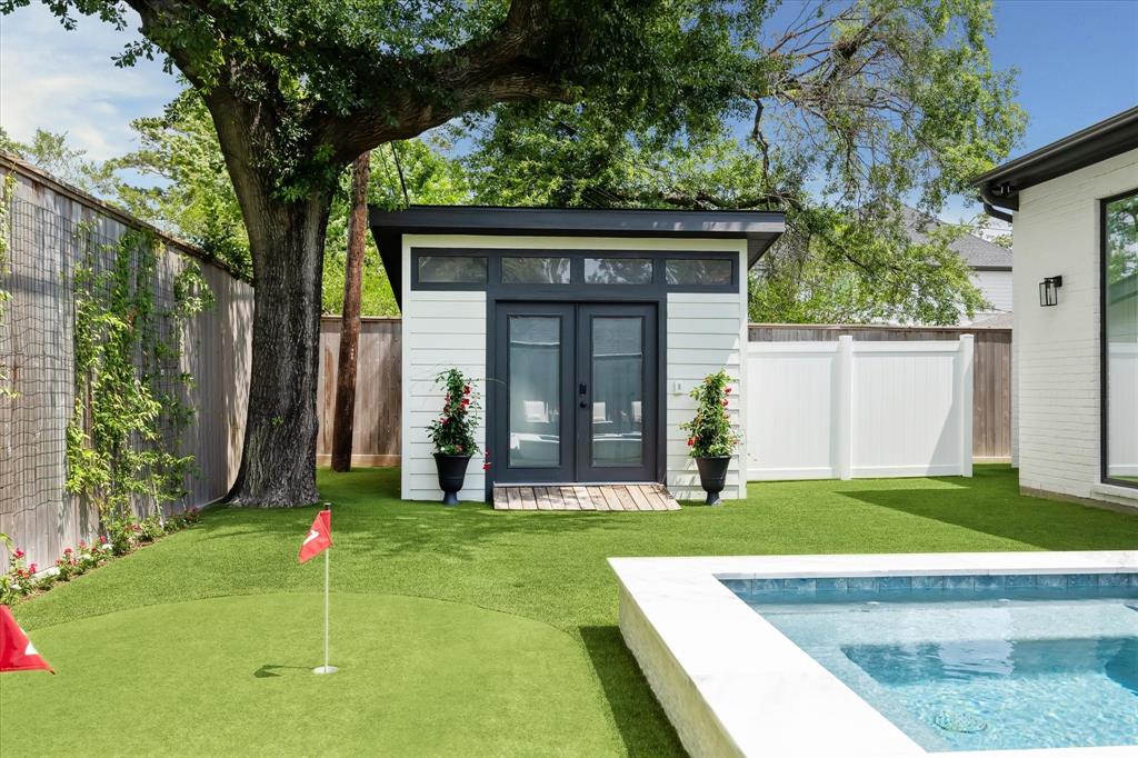 1505 Pine Chase Drive