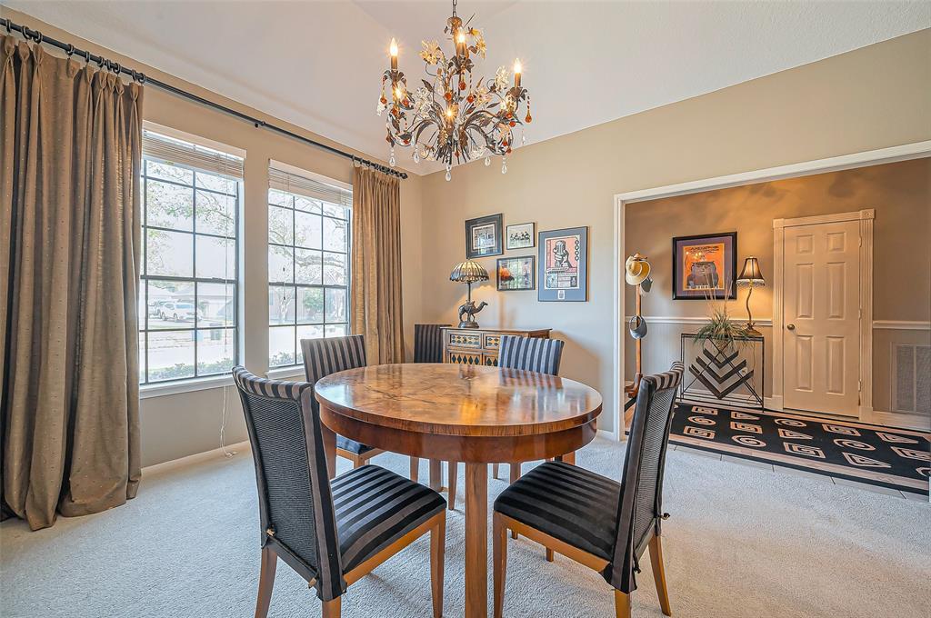 11231 Chestnut Woods Trail