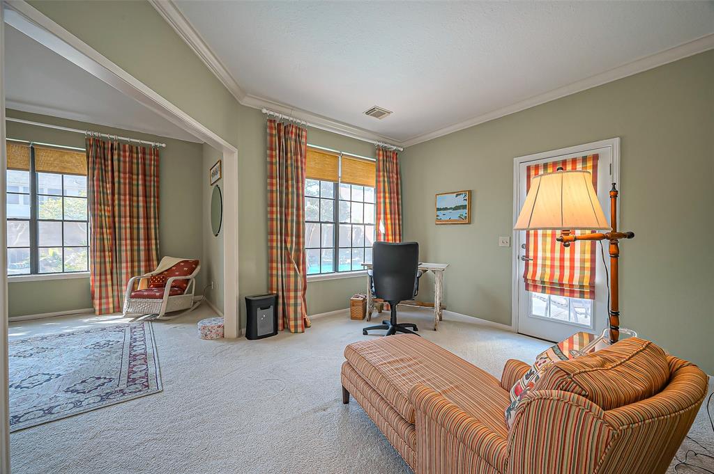 11231 Chestnut Woods Trail