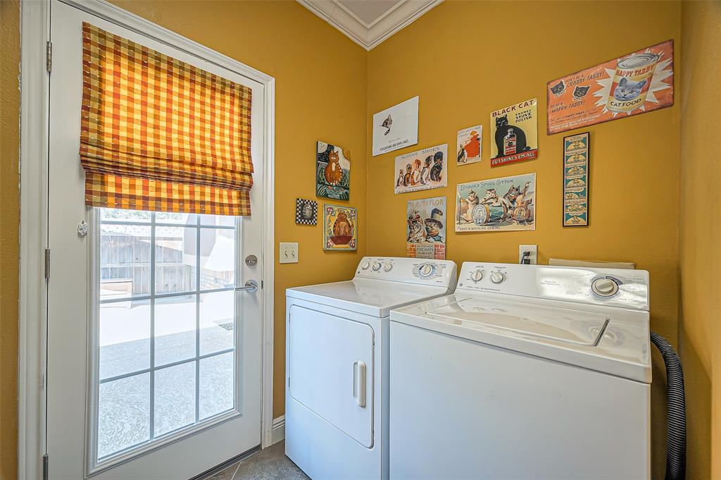 11231 Chestnut Woods Trail