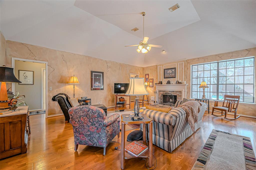 11231 Chestnut Woods Trail