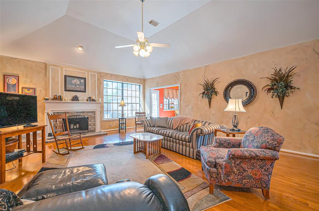 11231 Chestnut Woods Trail