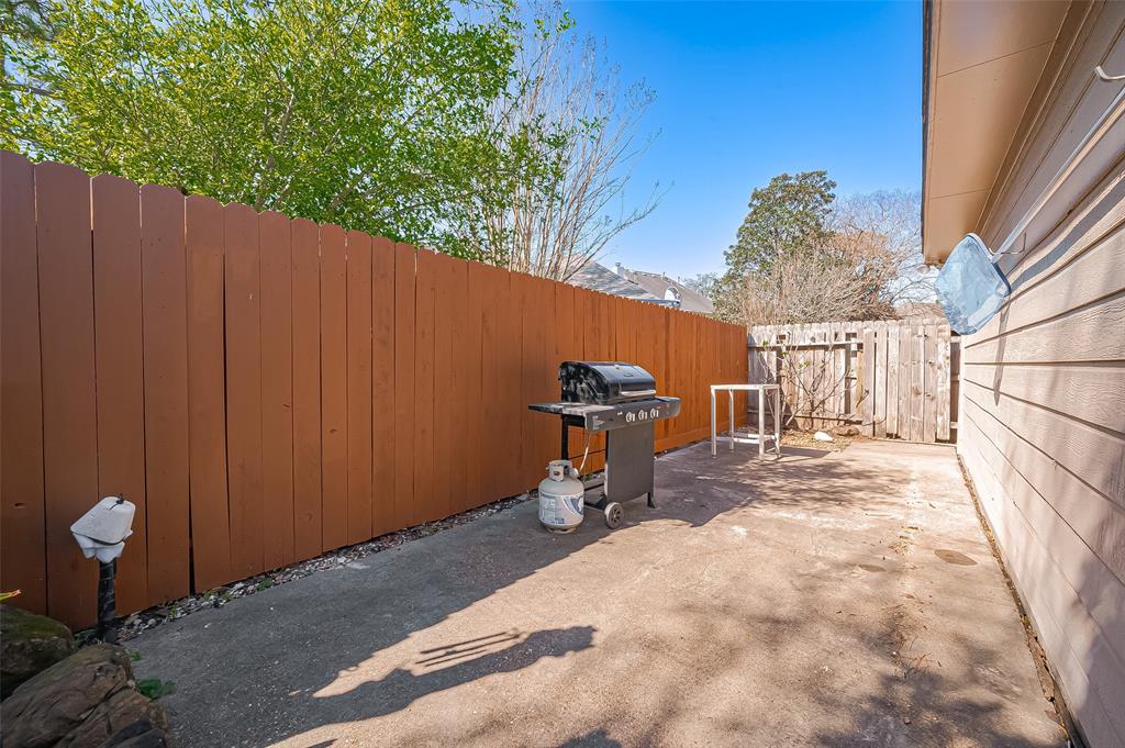 11231 Chestnut Woods Trail