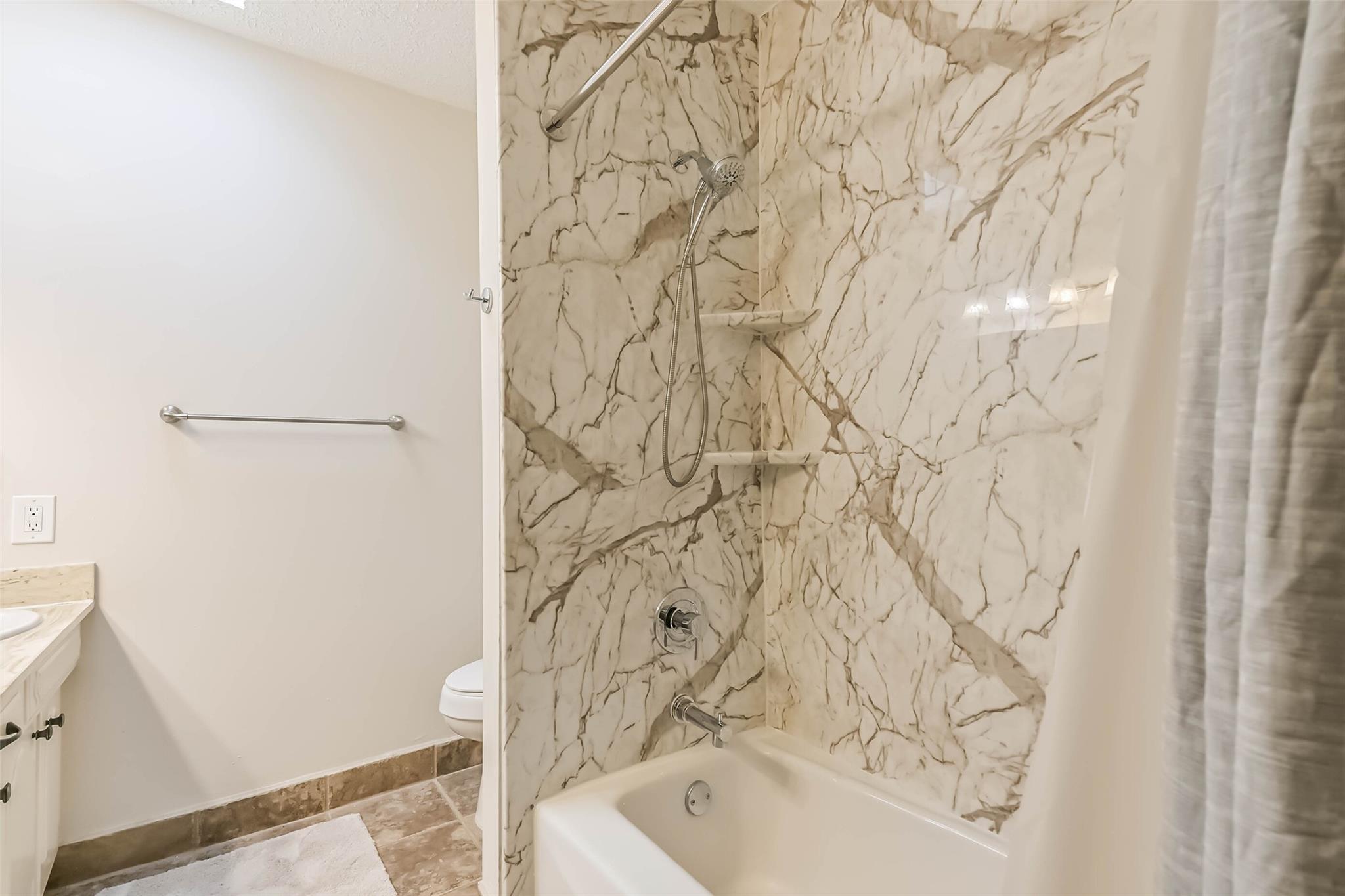 496 N Post Oak Lane # 496