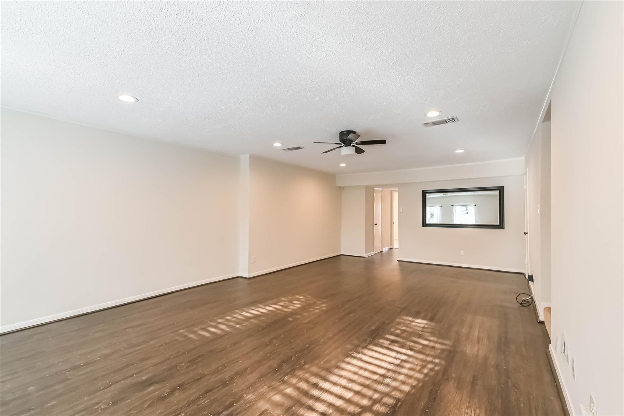 496 N Post Oak Lane # 496