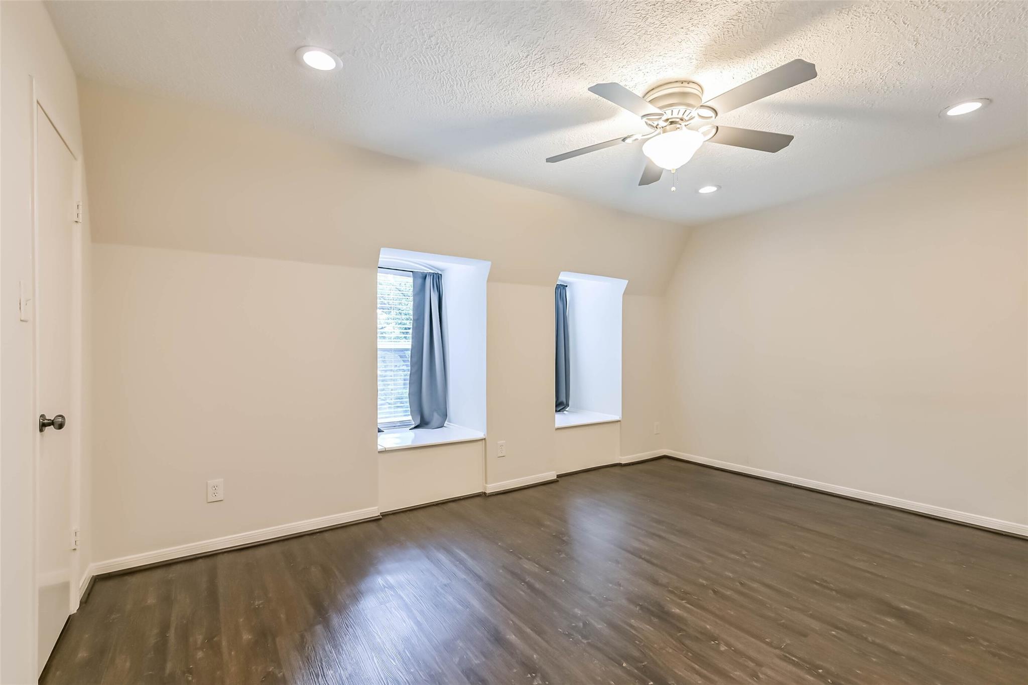 496 N Post Oak Lane # 496
