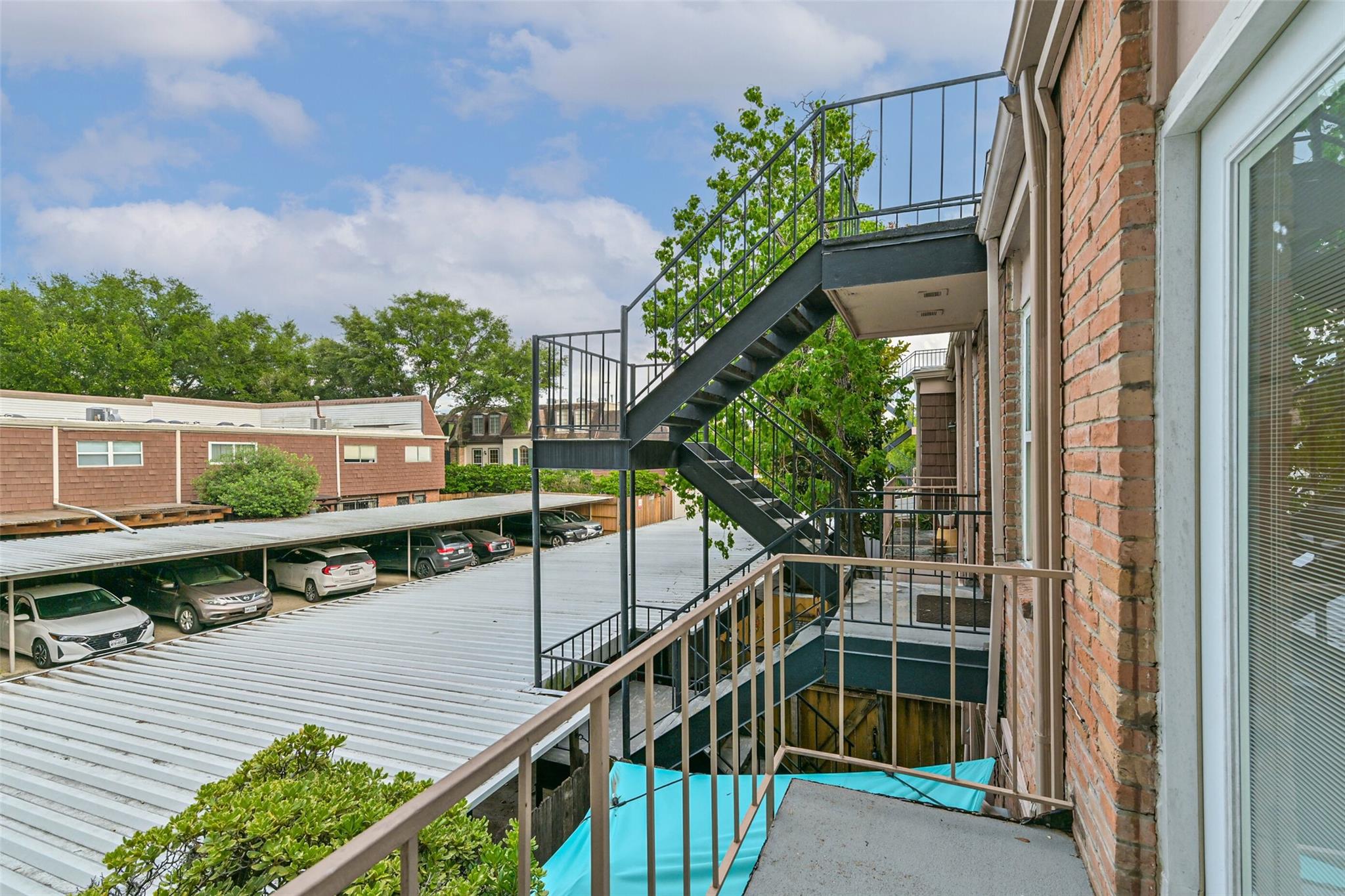 496 N Post Oak Lane # 496