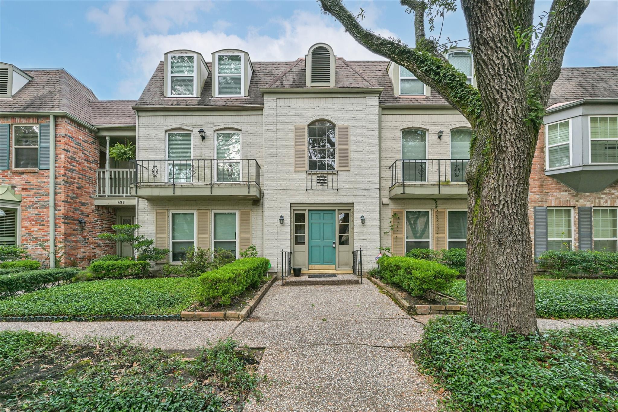 496 N Post Oak Lane # 496