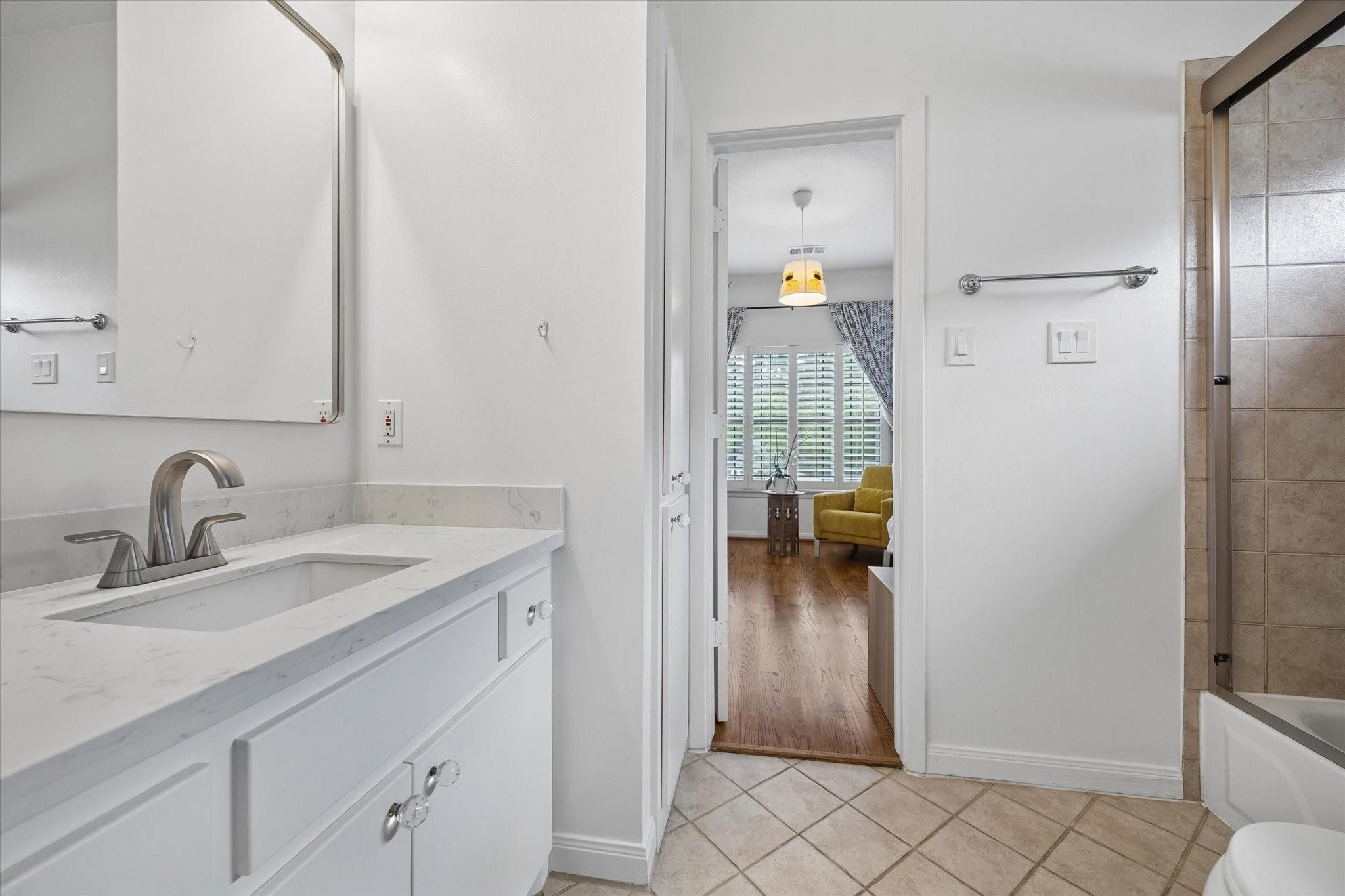 4209 Sunset Boulevard