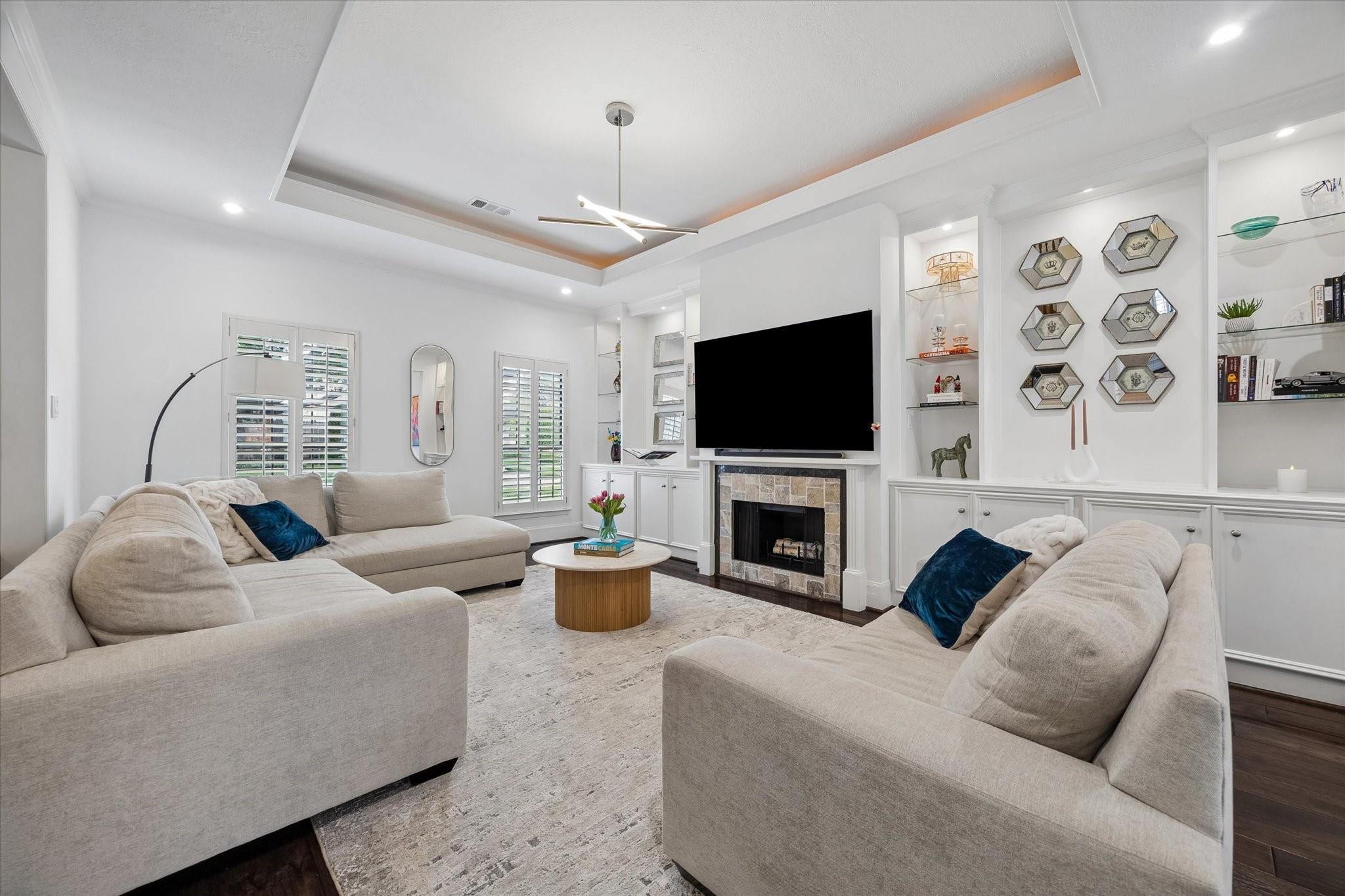 4209 Sunset Boulevard