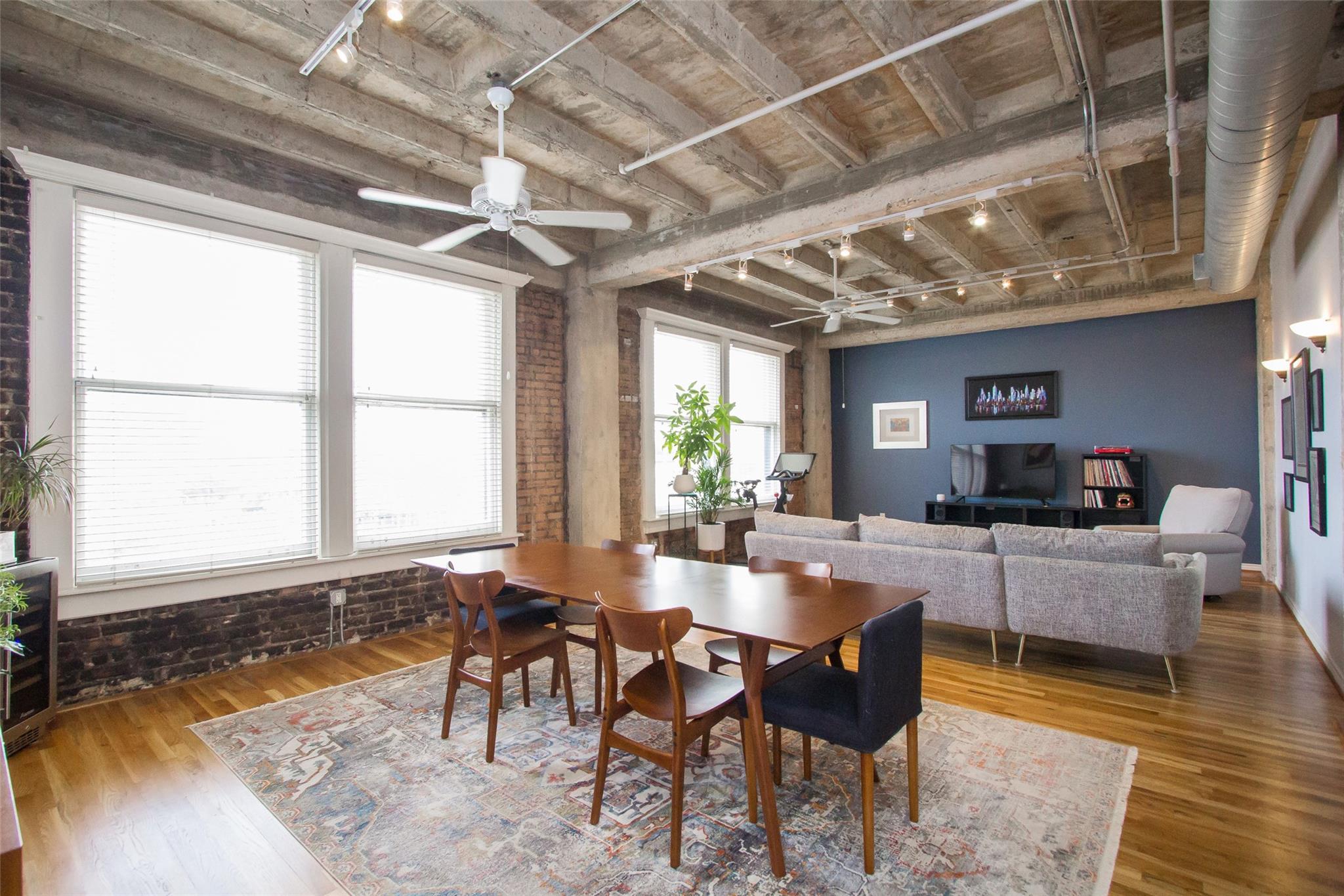 201 Main Street # 4F