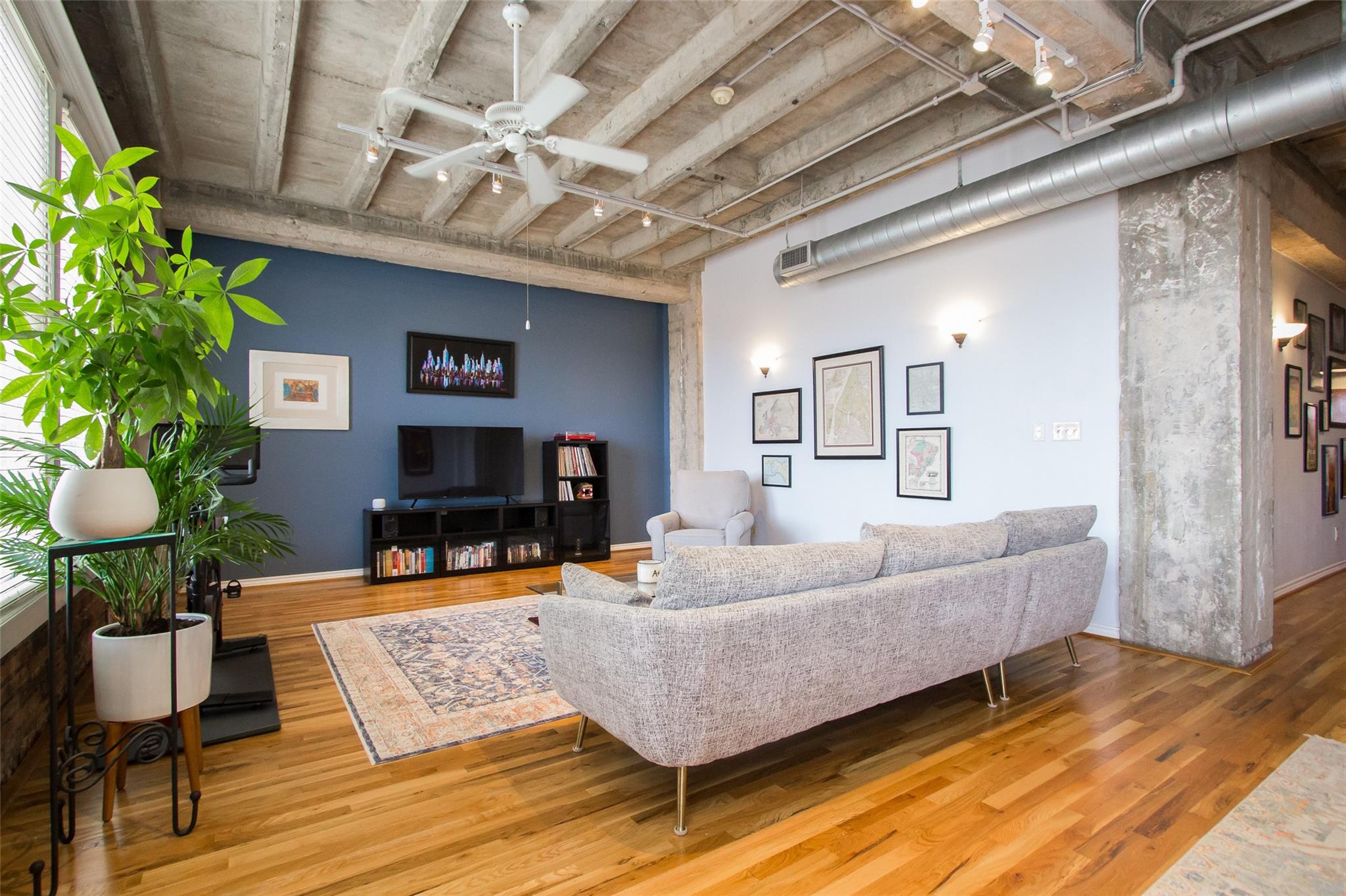 201 Main Street # 4F