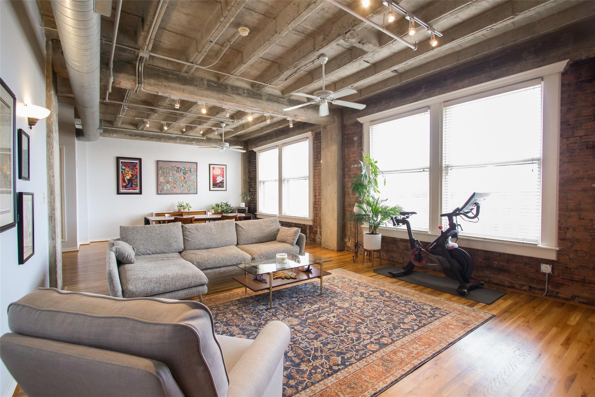 201 Main Street # 4F
