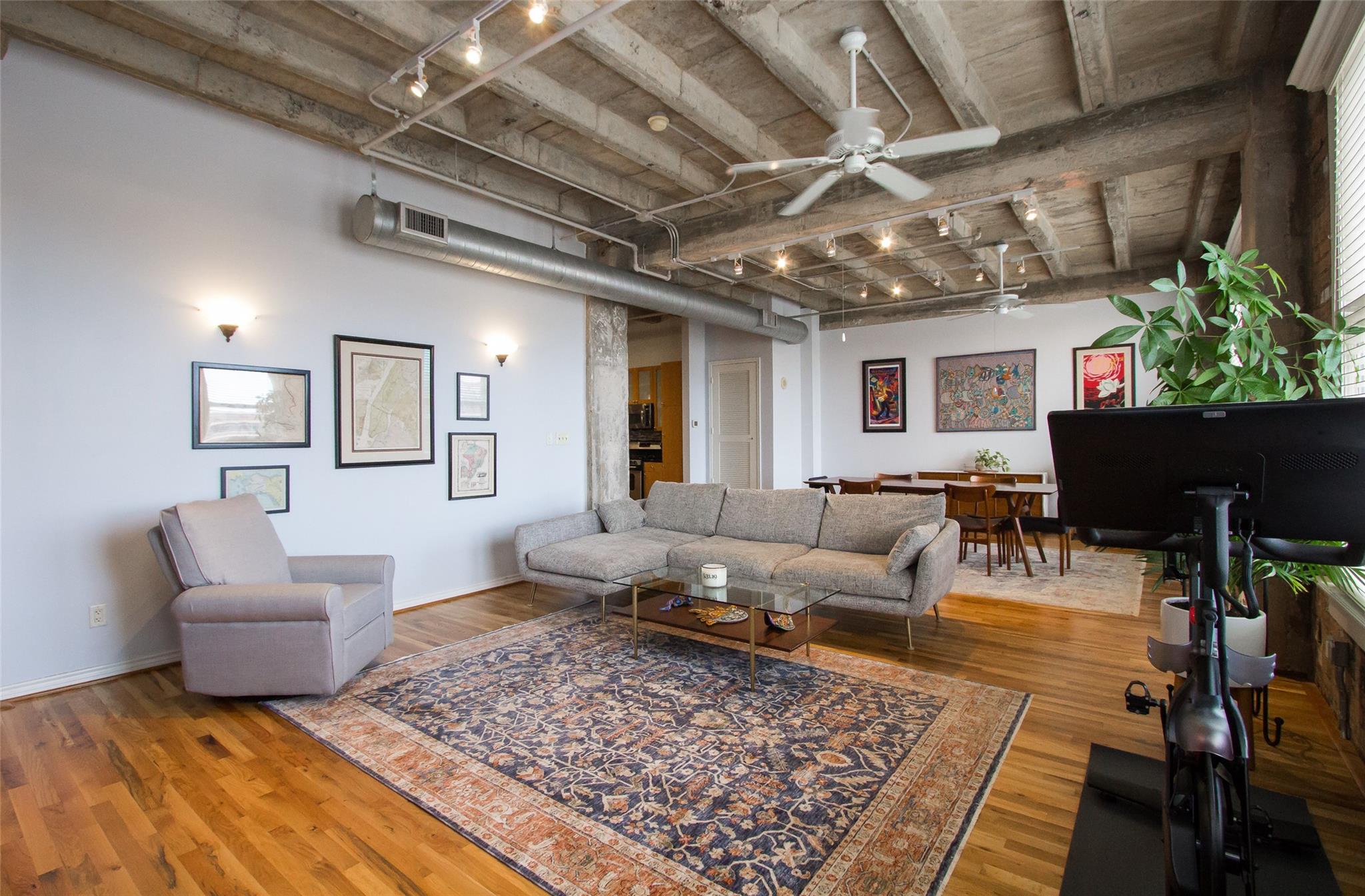201 Main Street # 4F