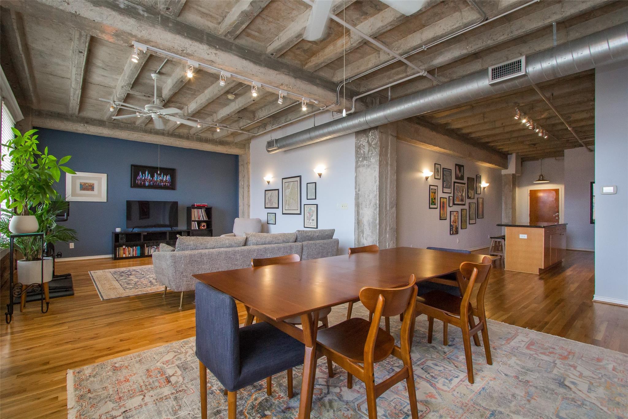 201 Main Street # 4F