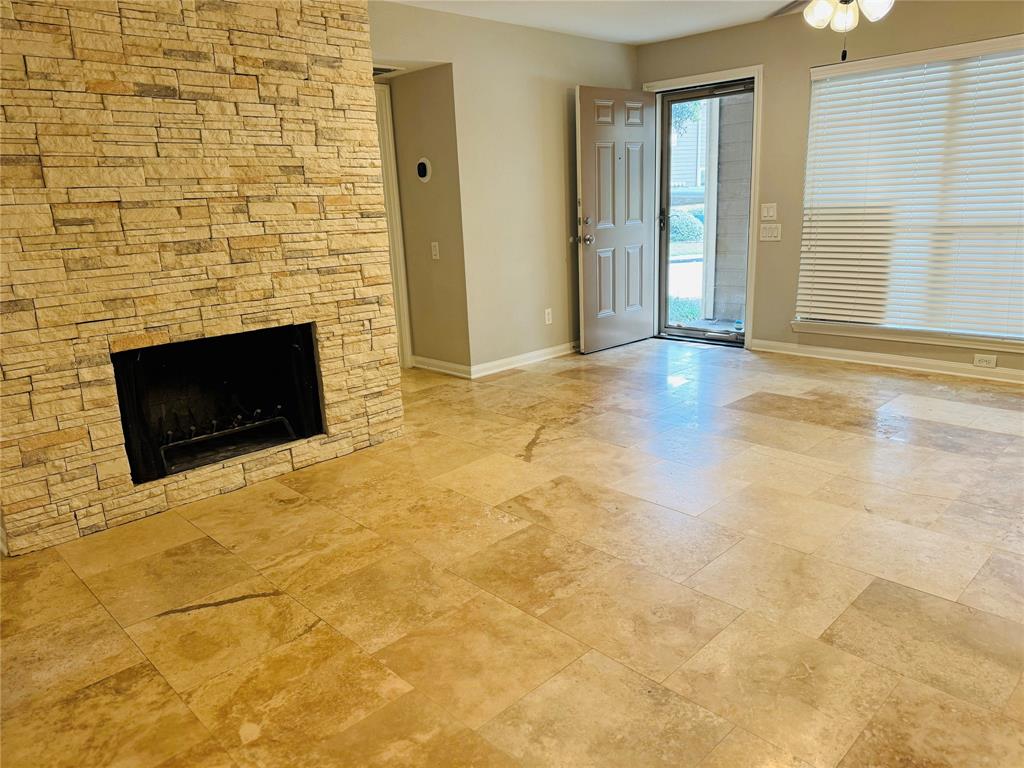 1880 White Oak Drive # 117