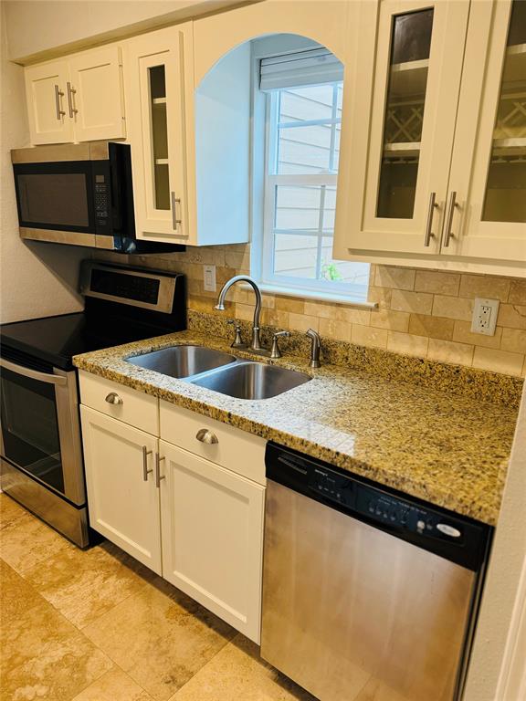 1880 White Oak Drive # 117