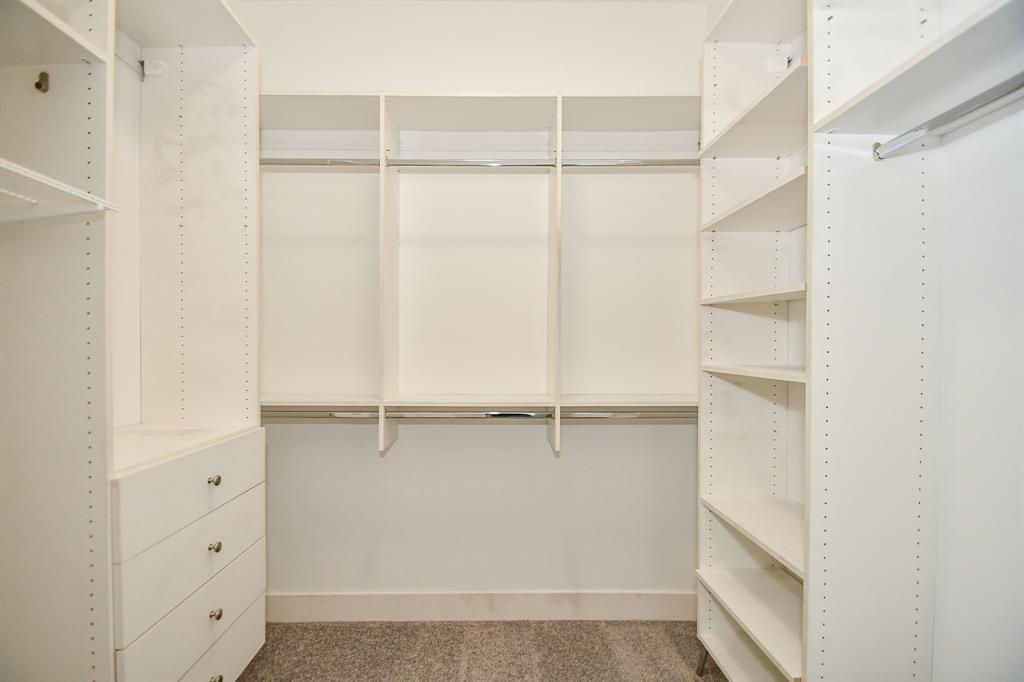 1600 Post Oak Boulevard # 1307