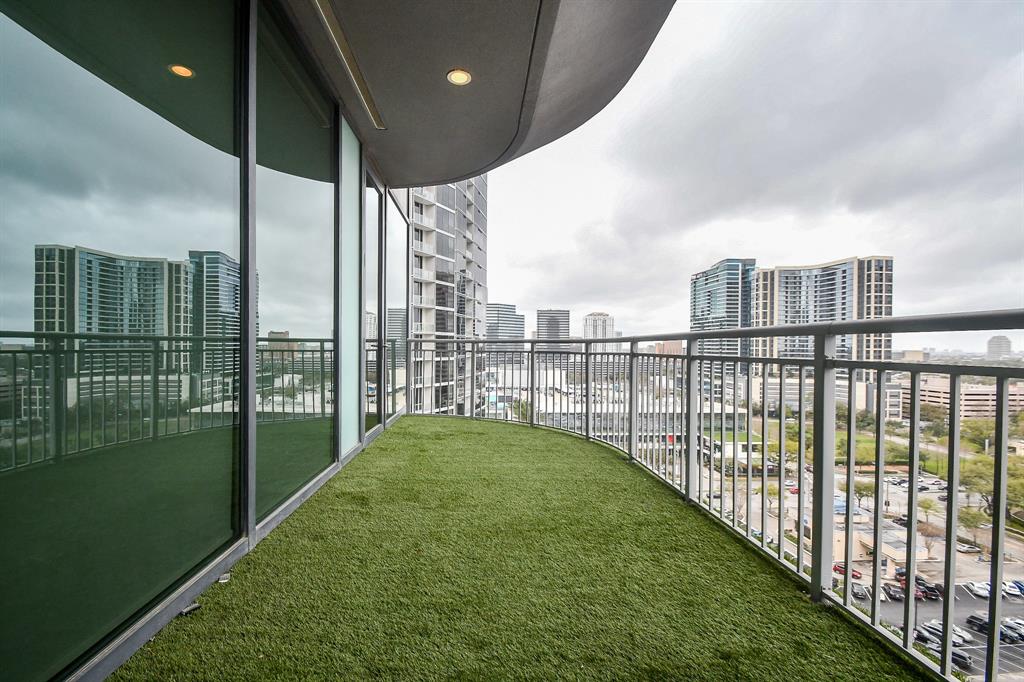1600 Post Oak Boulevard # 1307