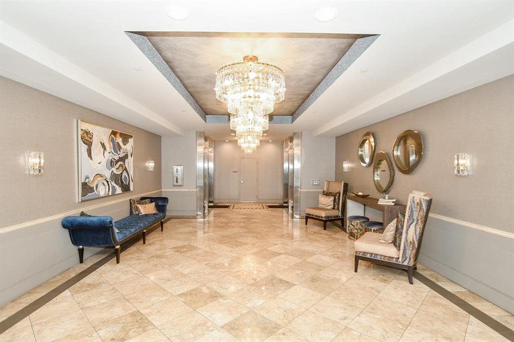 1600 Post Oak Boulevard # 1307