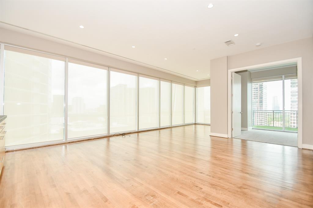 1600 Post Oak Boulevard # 1307