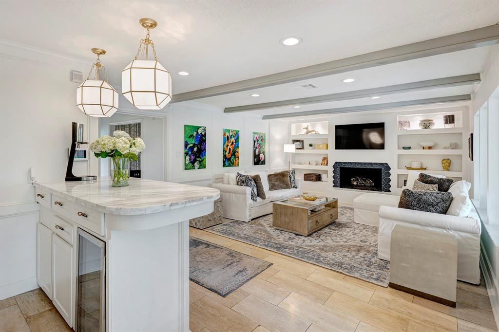 10823 Wickersham Lane