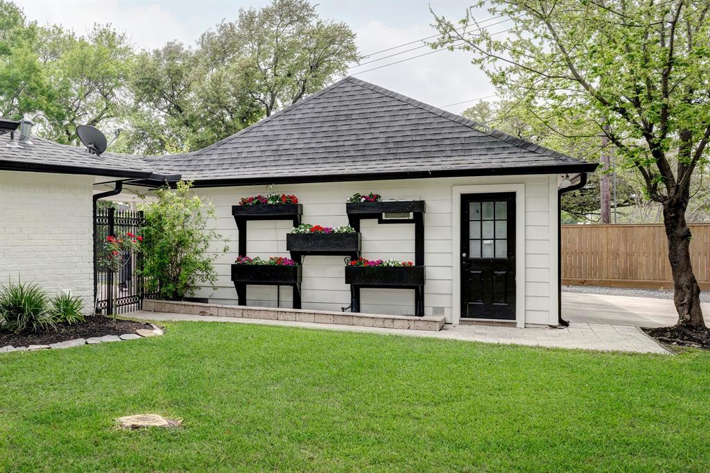 10823 Wickersham Lane