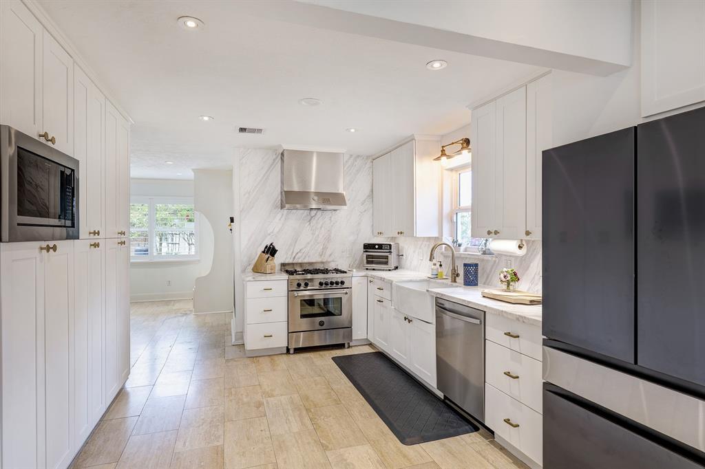 10823 Wickersham Lane