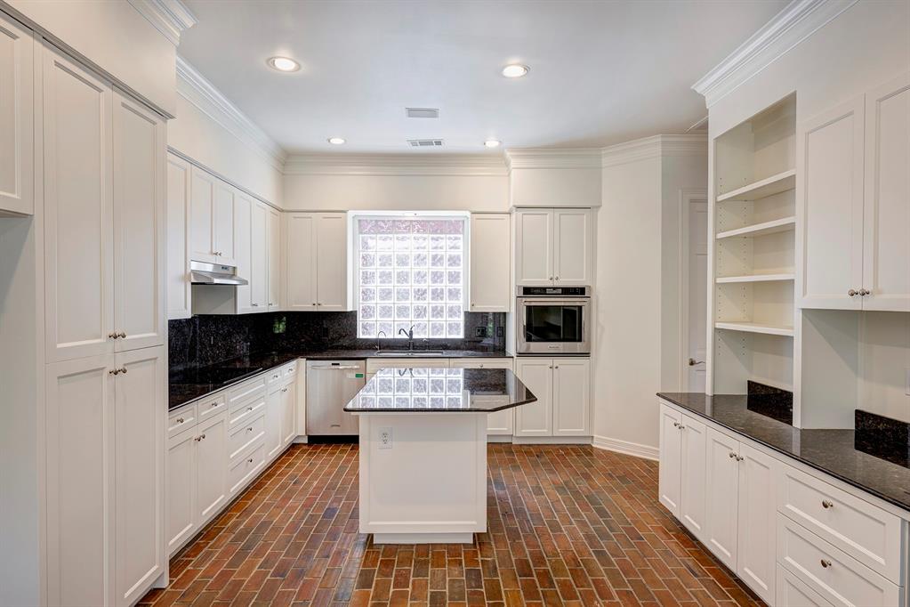 3211 Bellefontaine Street