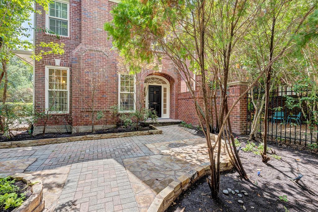 3211 Bellefontaine Street