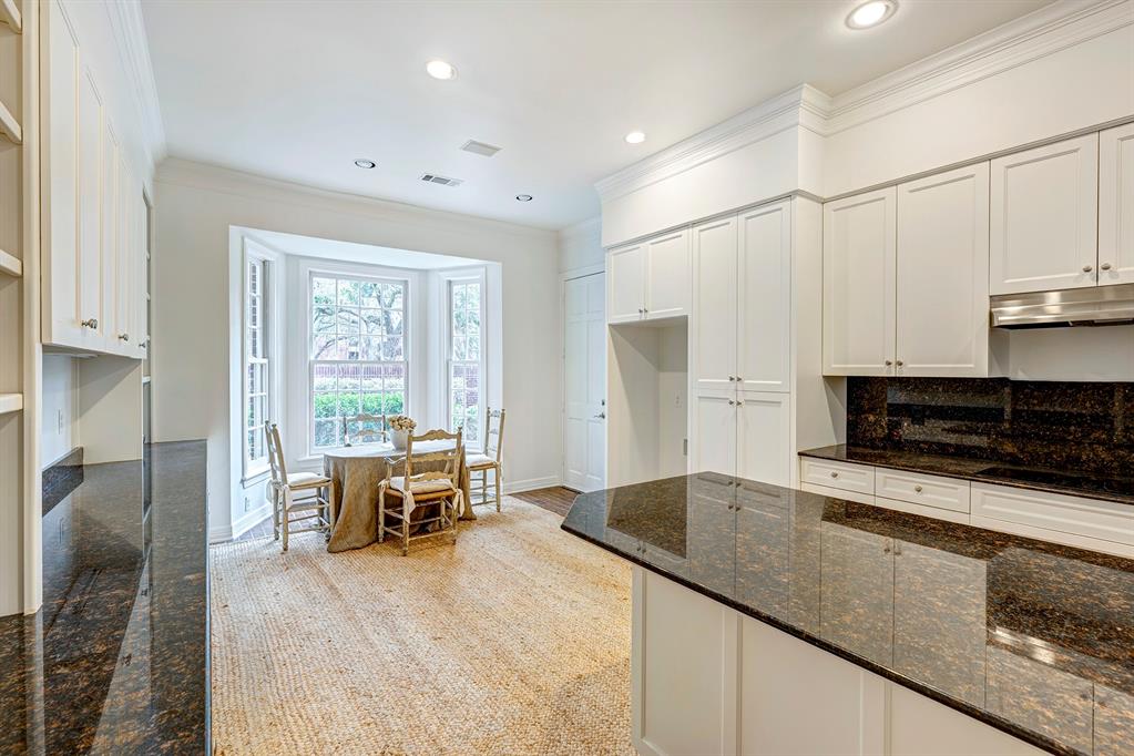 3211 Bellefontaine Street