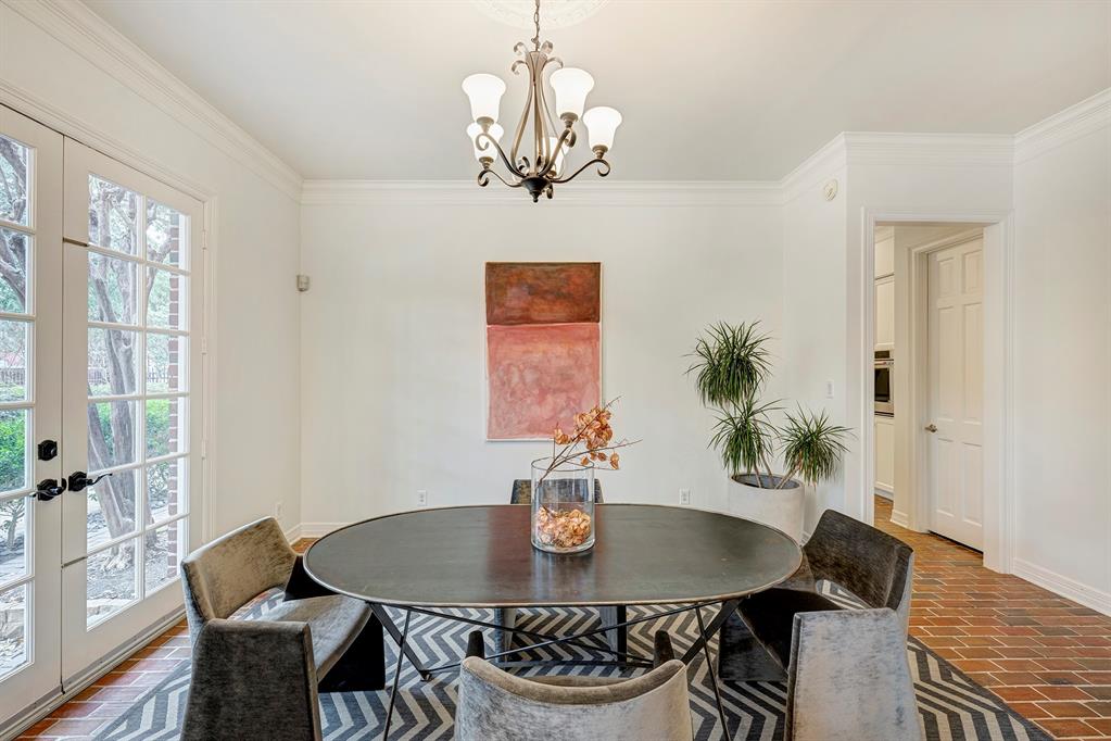 3211 Bellefontaine Street