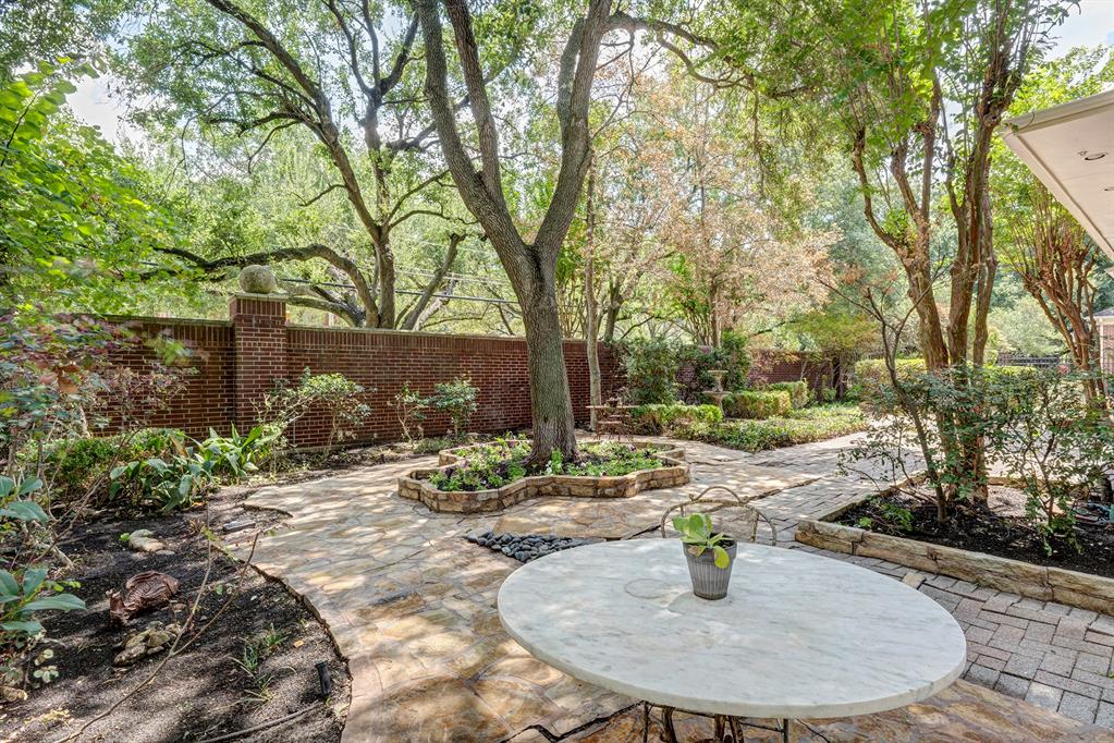 3211 Bellefontaine Street