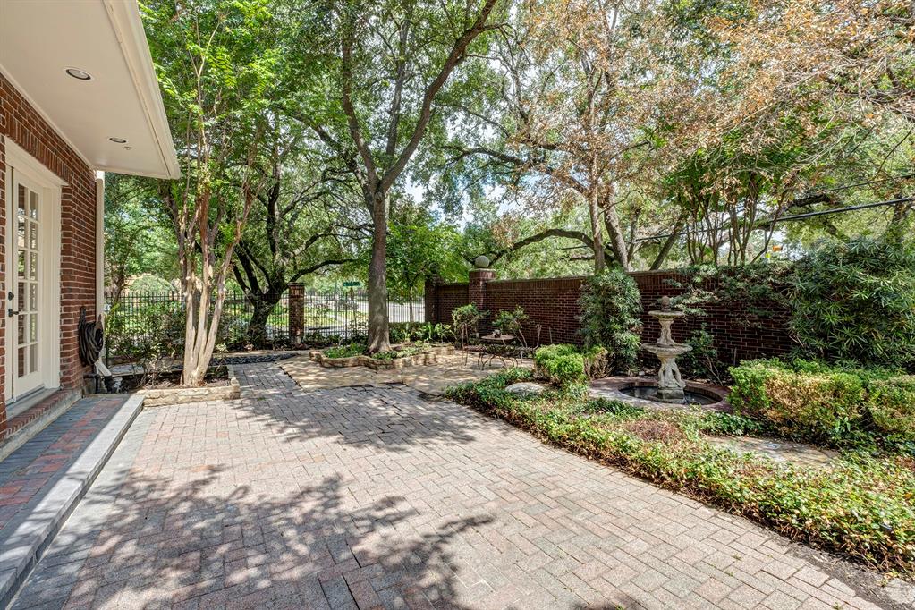 3211 Bellefontaine Street