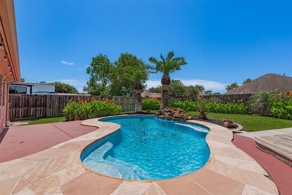 19 Prairie Knoll Drive