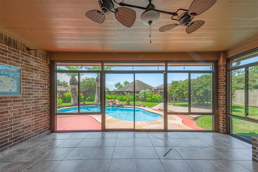 19 Prairie Knoll Drive