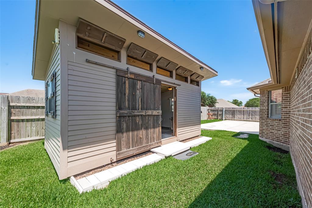 19 Prairie Knoll Drive