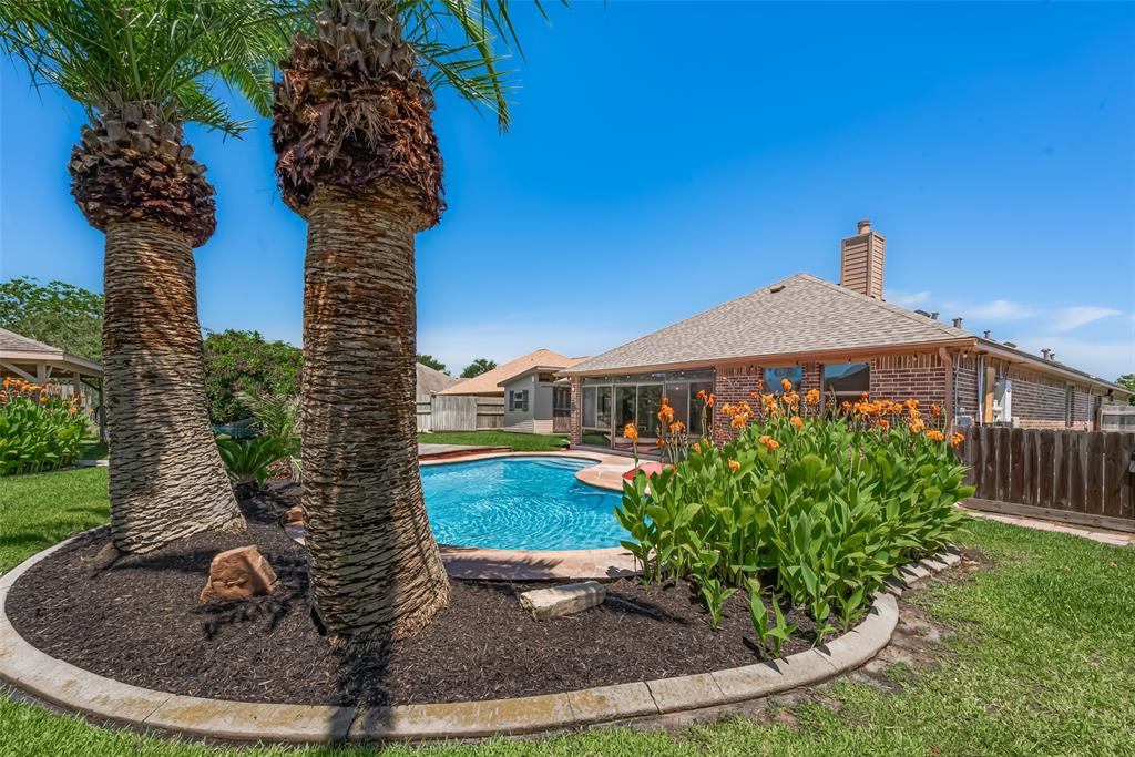 19 Prairie Knoll Drive