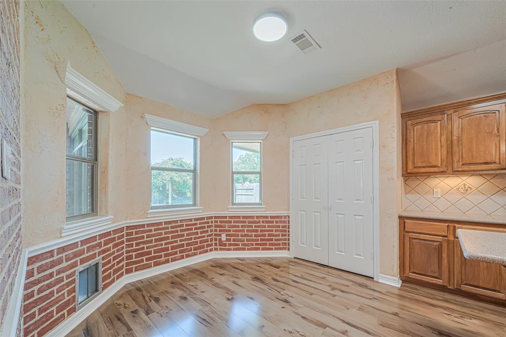 19 Prairie Knoll Drive