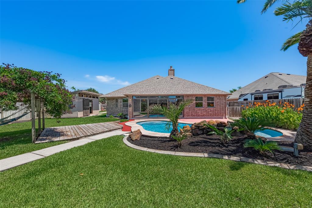 19 Prairie Knoll Drive
