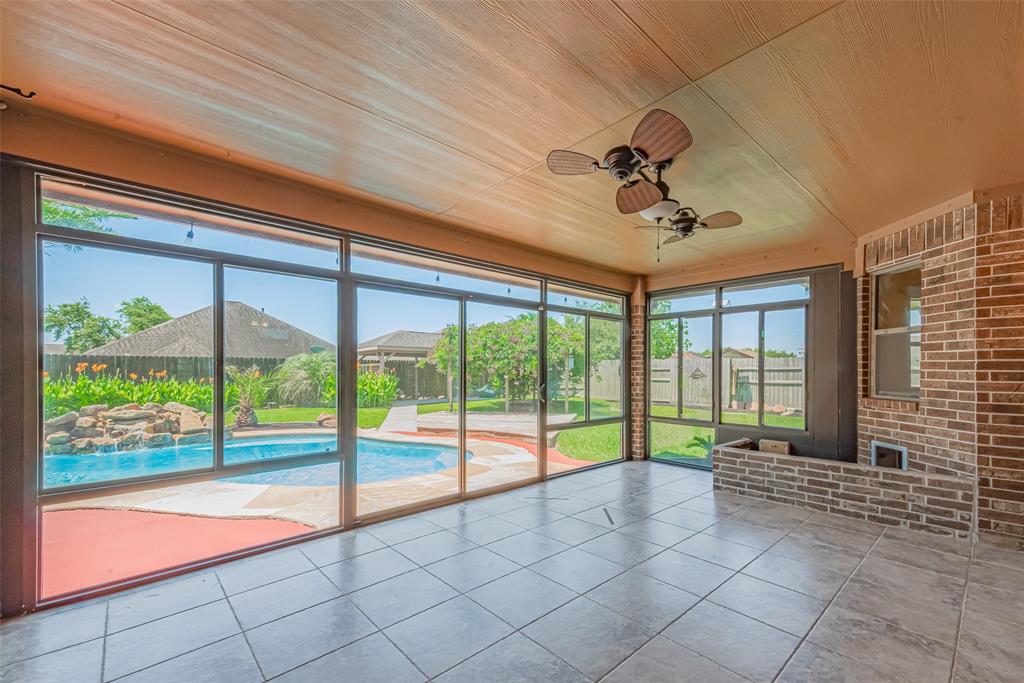 19 Prairie Knoll Drive