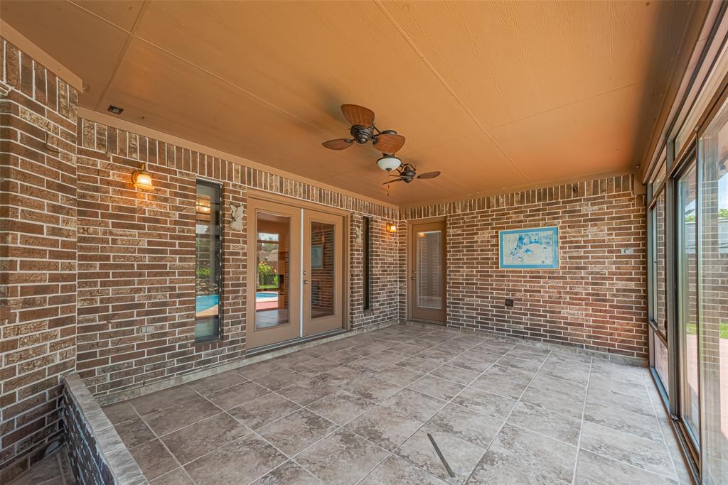 19 Prairie Knoll Drive