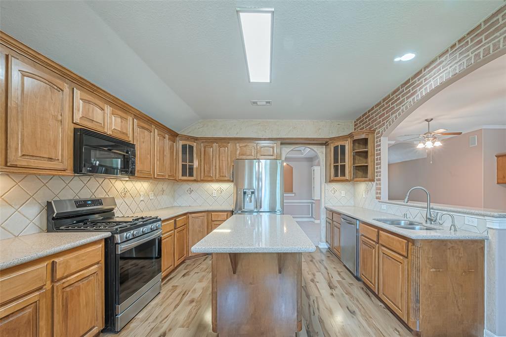 19 Prairie Knoll Drive