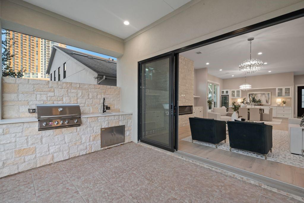 2046 Macarthur Street