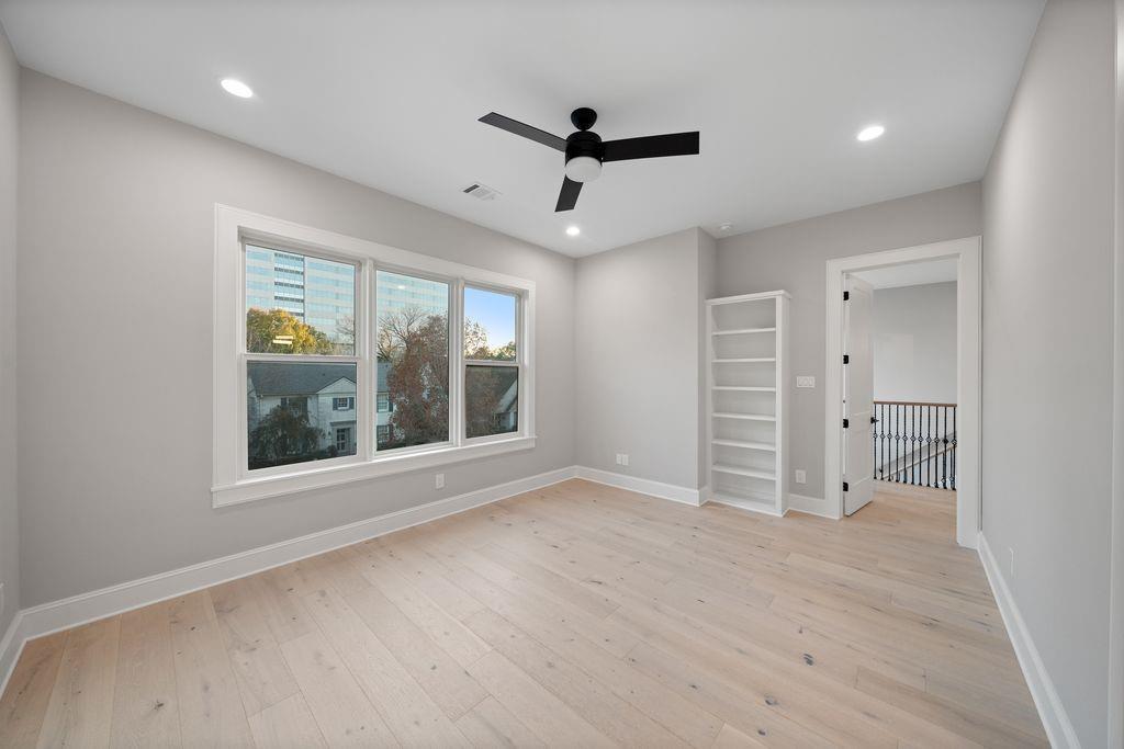 2046 Macarthur Street