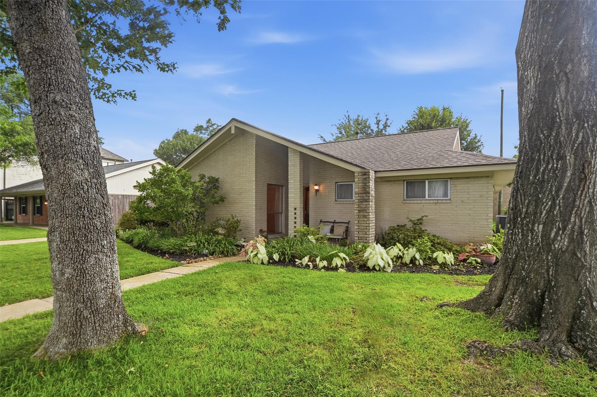 10822 Lasso Lane