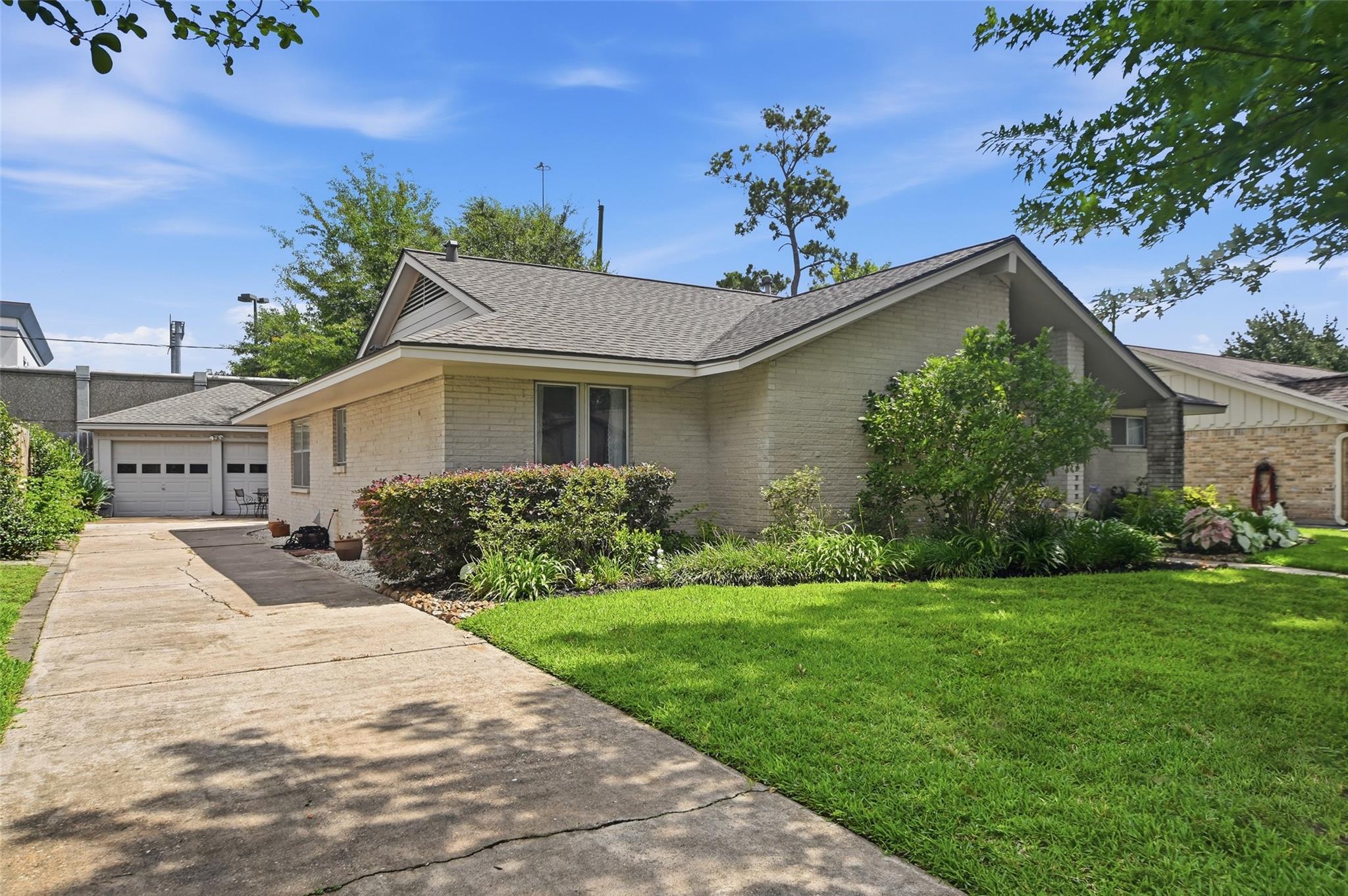 10822 Lasso Lane