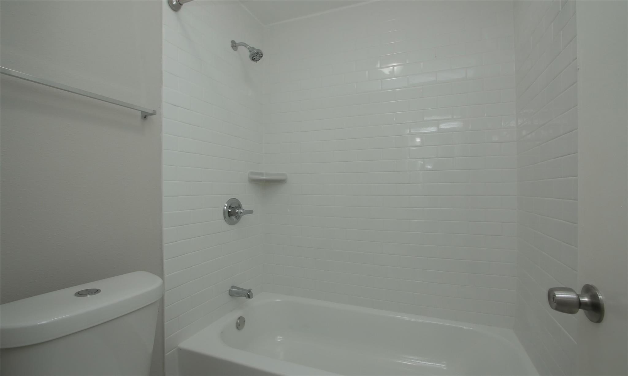 833 Lakeview Drive