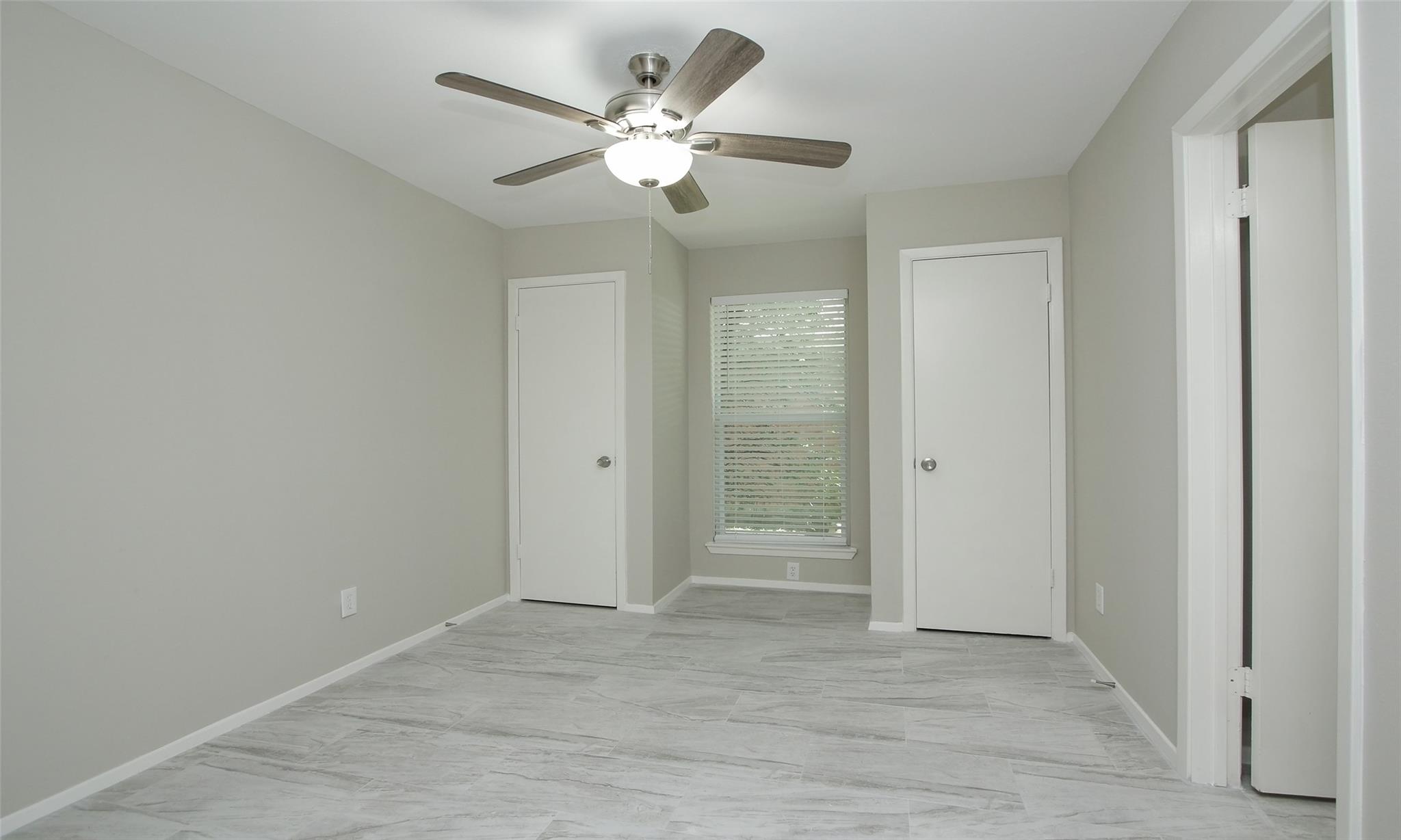 833 Lakeview Drive