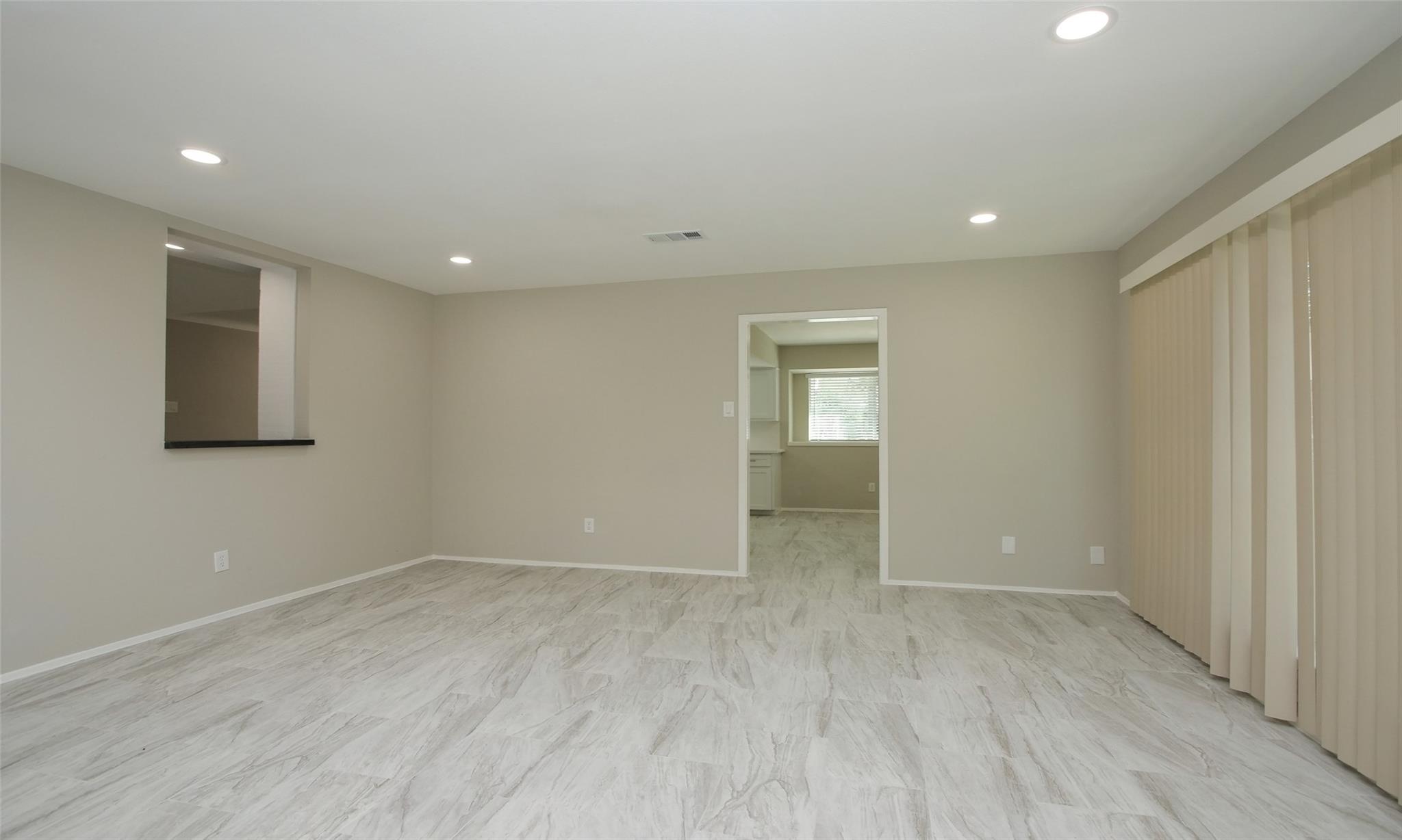 833 Lakeview Drive